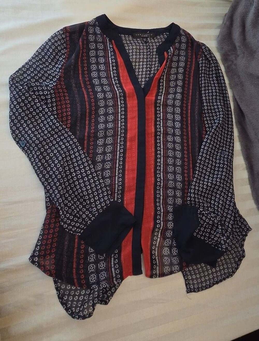 Sanctuary Clothing Blouse Size XS Multi Scarf Print V-Neck Long Sleeve